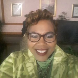 Meet your Posher, Teresa